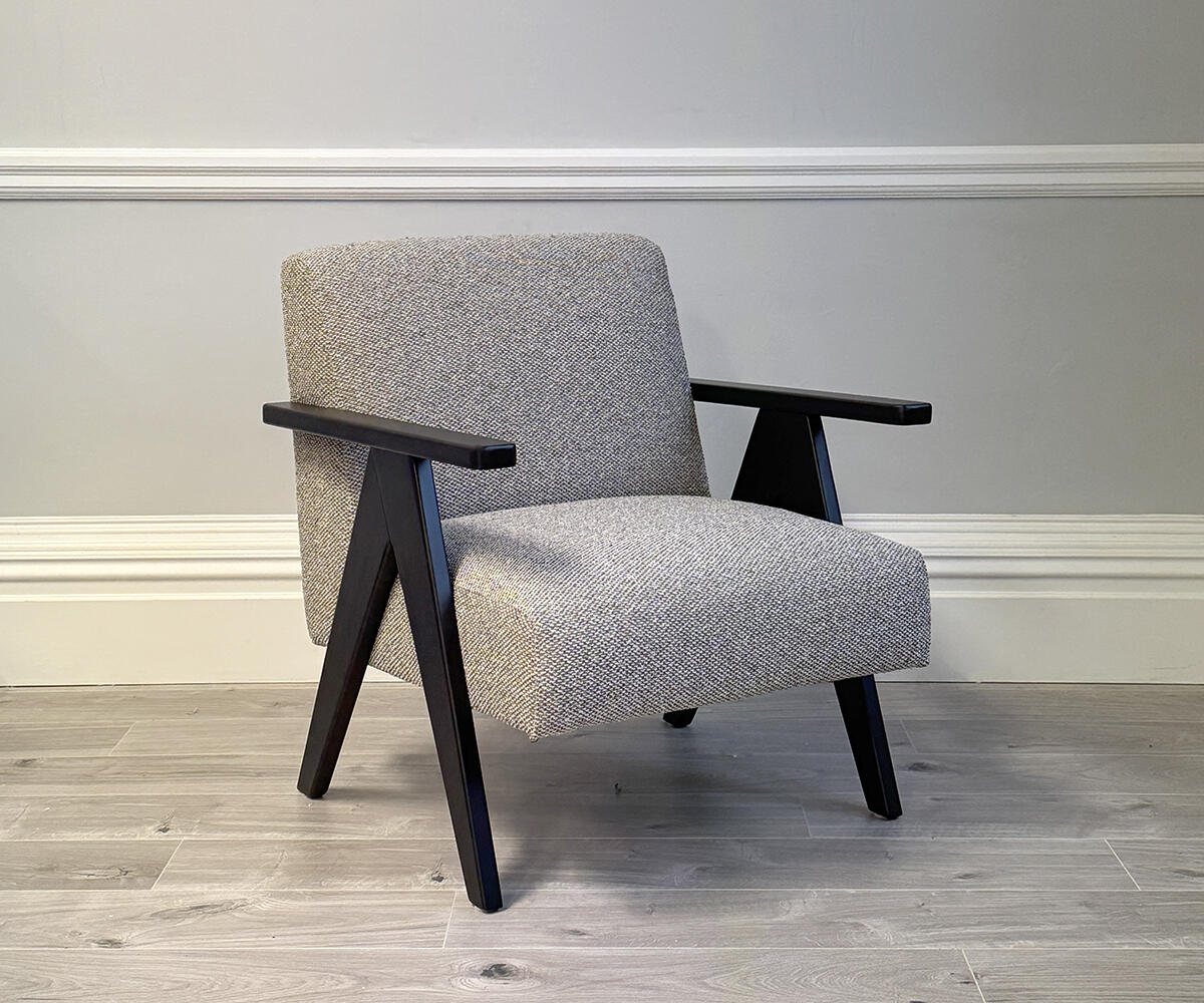 Simple Armchair in Steel