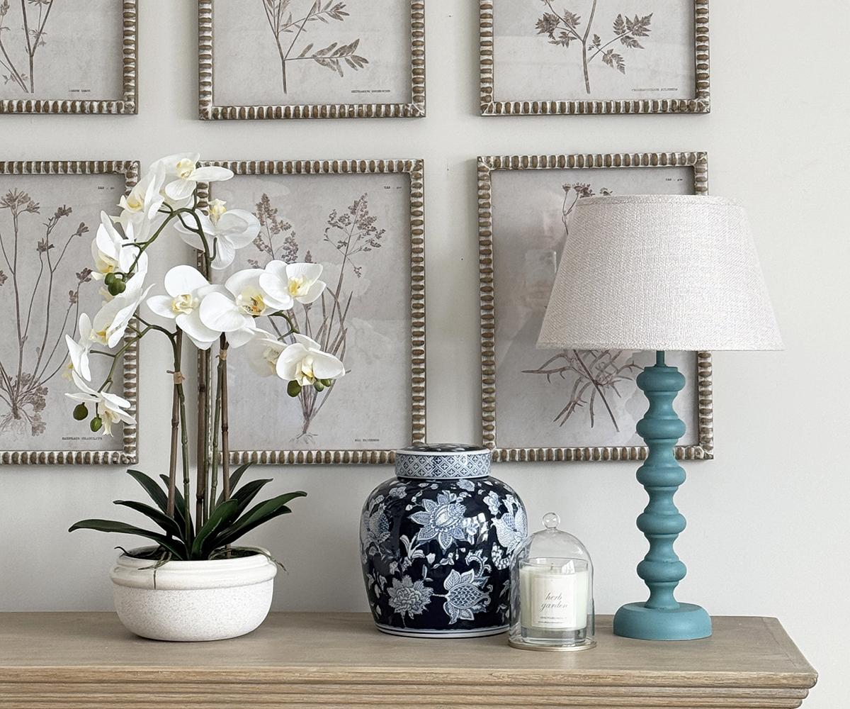 Tabitha Table Lamp in Vardo with Linen Shade