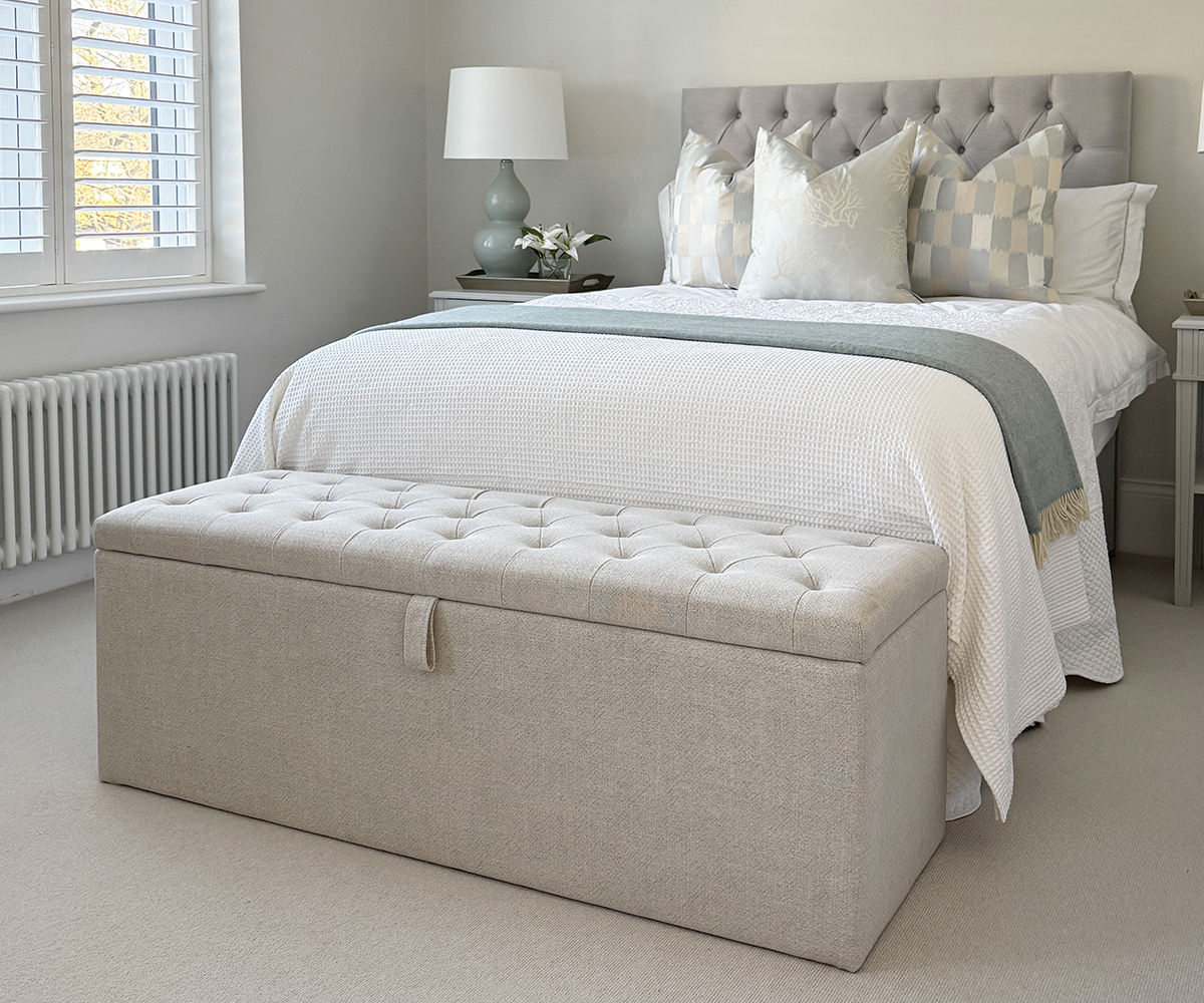 Tufted Blanket Box in Wheat